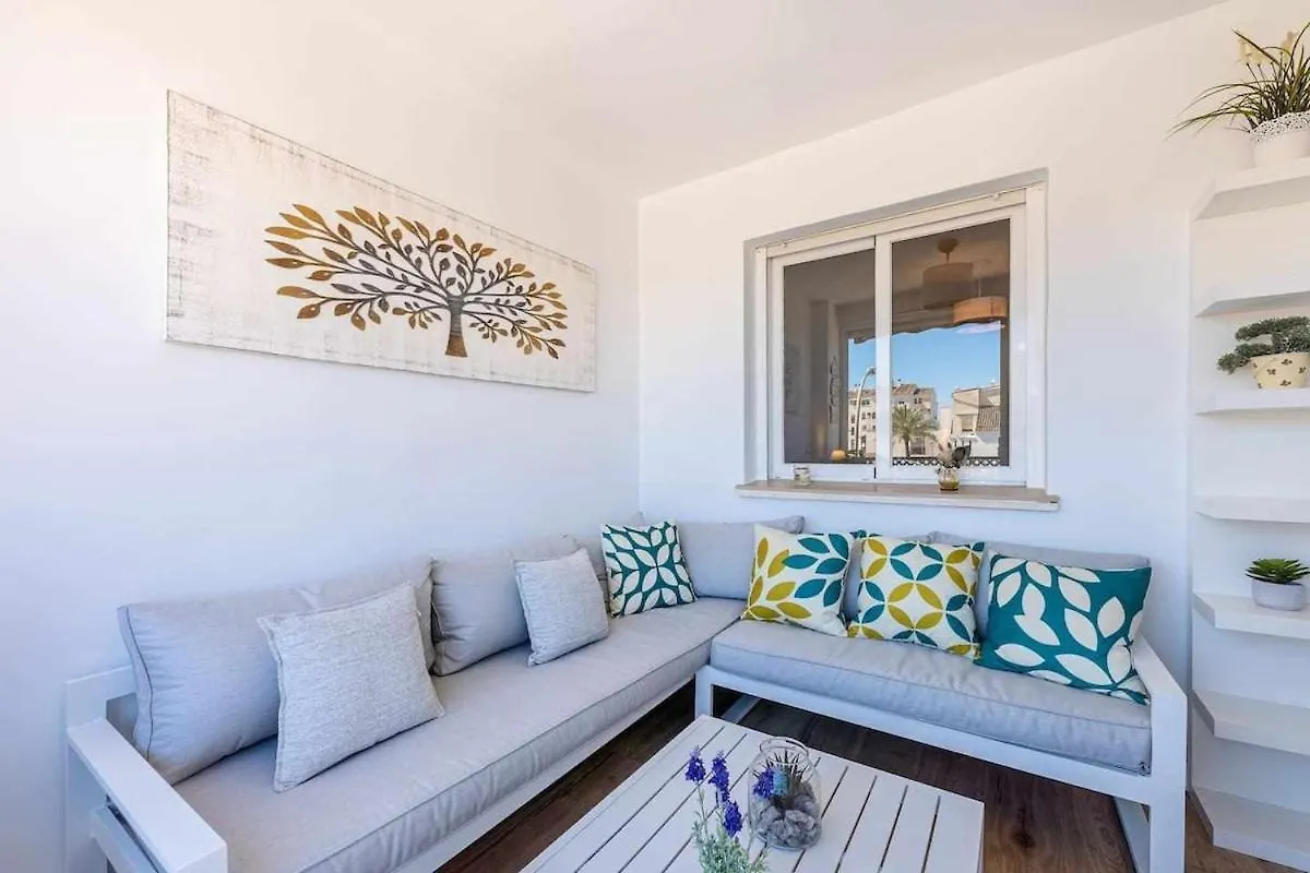 아파트 797 Holiday Rentals - Lujoso Apartamento En Arroyo Con Piscina 베날마데나코스타 스페인
